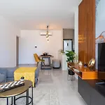 Flair - 1-bedroom & Balcony In アパート *