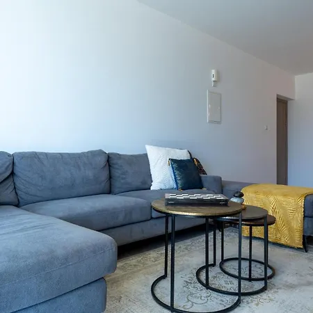 Flair - 1-bedroom & Balcony In Larnaca