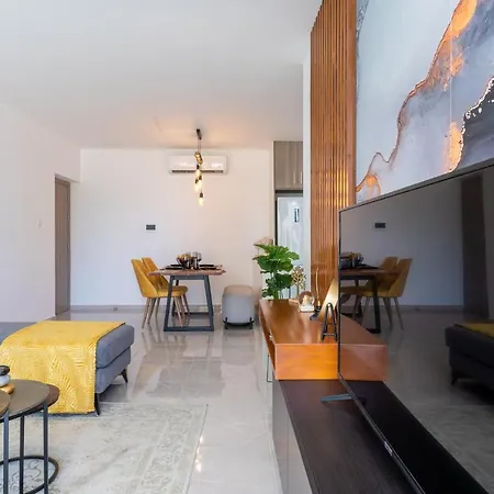 Апартаменты Flair - 1-bedroom & Balcony In *