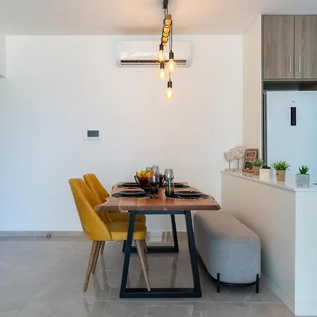 Appartamento Flair - 1-bedroom & Balcony In Larnaca