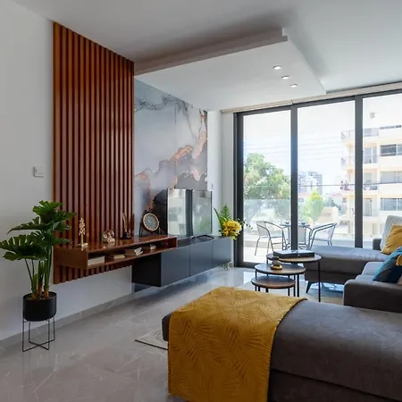 Flair - 1-bedroom & Balcony In Ларнака