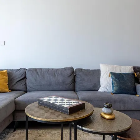 Flair - 1-bedroom & Balcony In Appartamento
