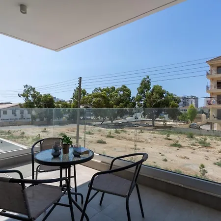 Flair - 1-bedroom & Balcony In *