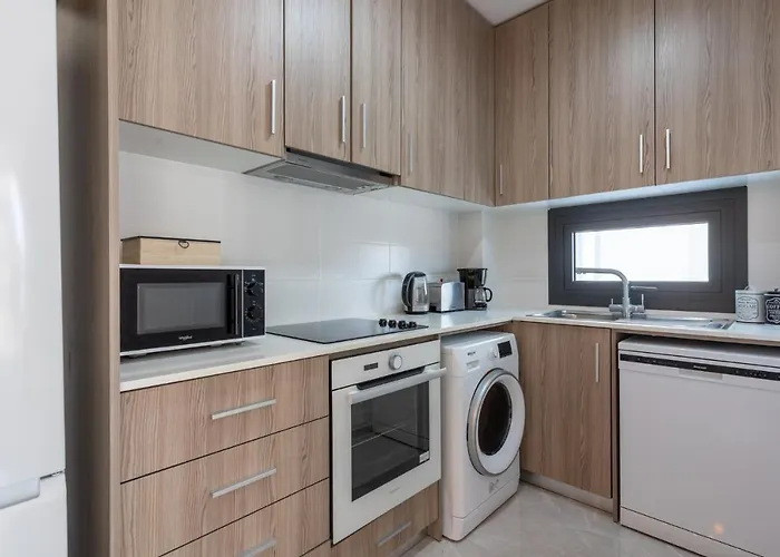 Flair - 1-bedroom & Balcony In *