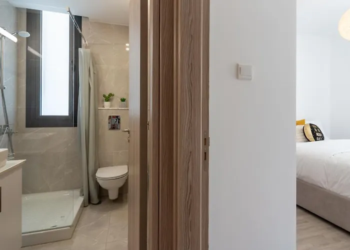 Flair - 1-bedroom & Balcony In Apartment