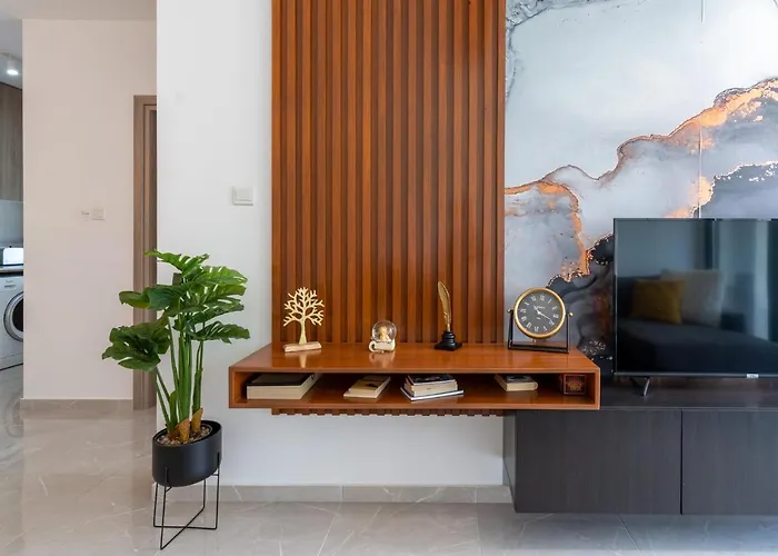 Apartment Flair - 1-bedroom & Balcony In Larnaca