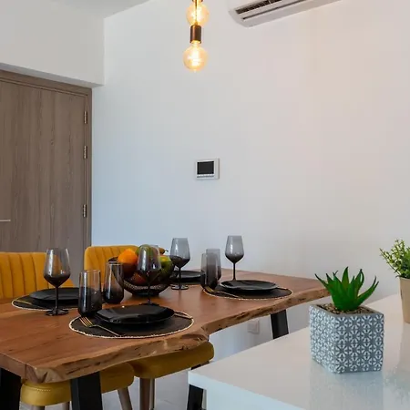 Flair - 1-bedroom & Balcony In Appartement