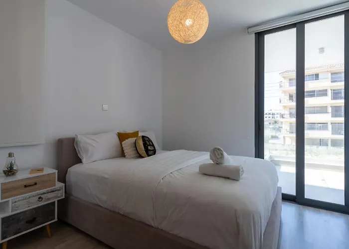 Апартаменты Flair - 1-bedroom & Balcony In